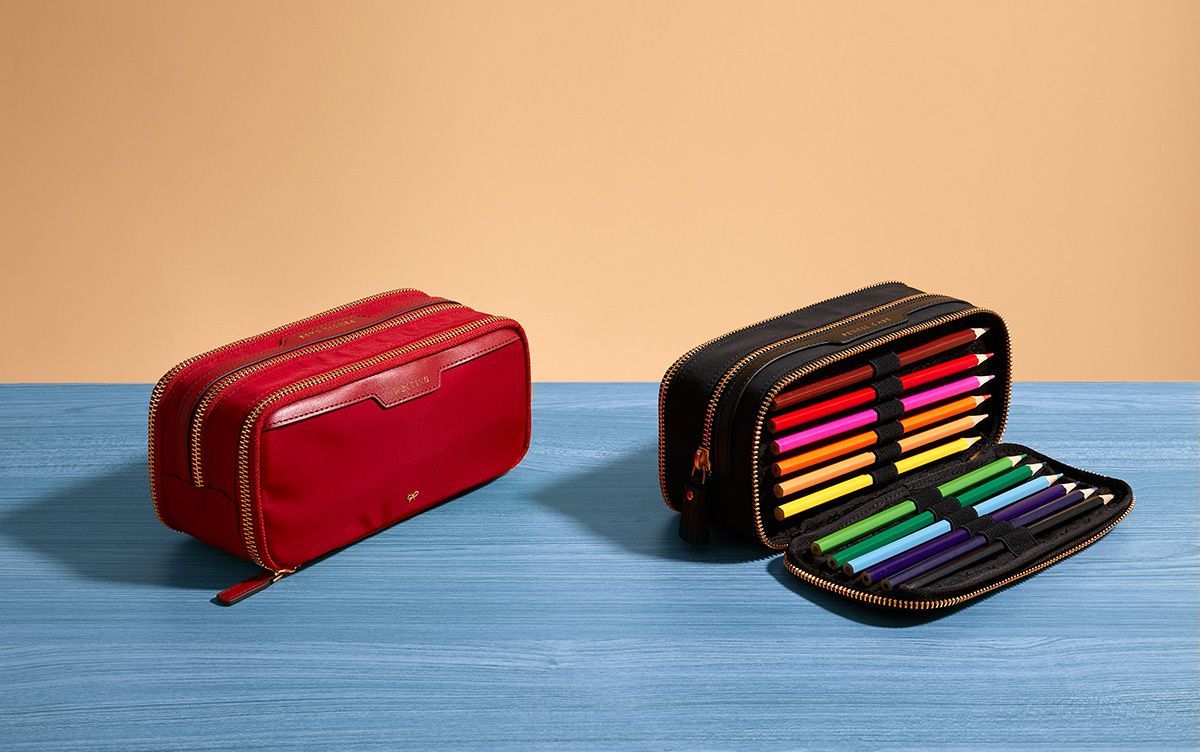 アニヤ・ハインドマーチ」初のステーショナリーグッズでデスク周りを