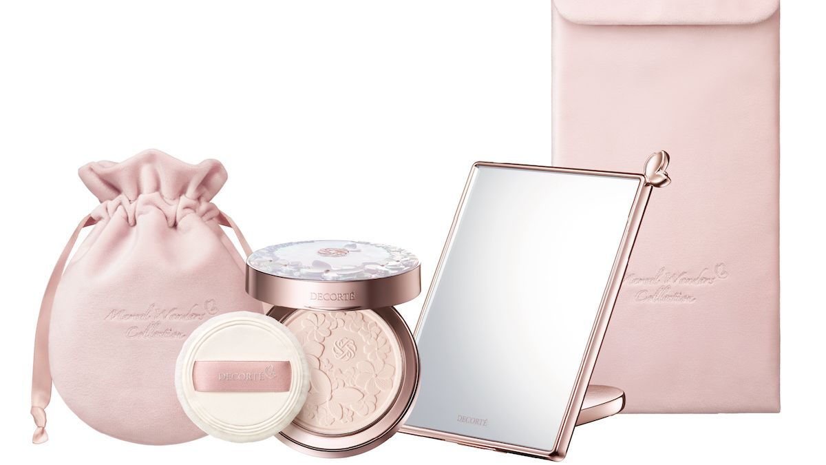 コスメデコルテの最高品質フェイスパウダーをホリデー限定の特別な