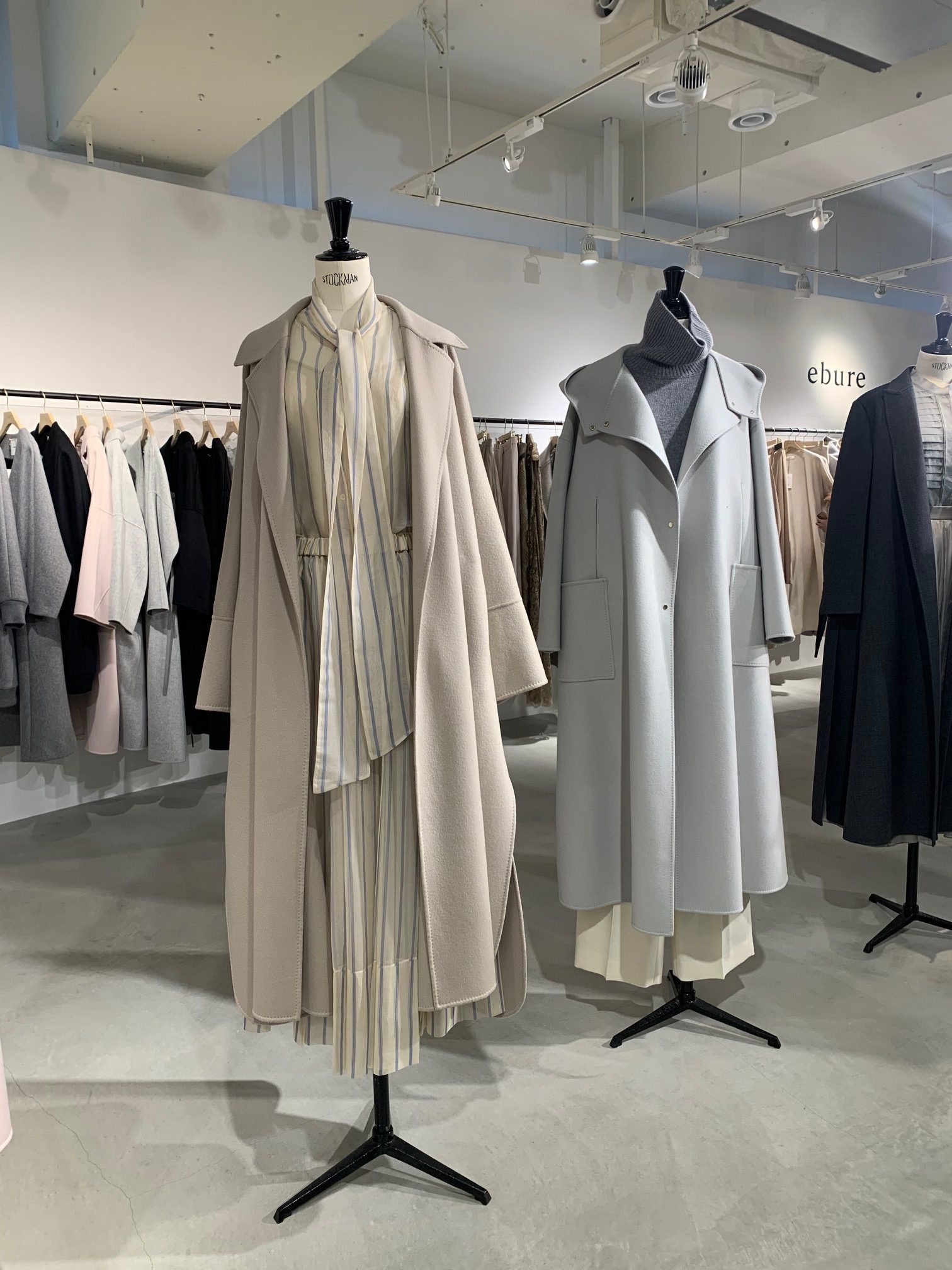 コート不振の中でコートが売れ続ける「エブール」 21-22年秋冬は60万円