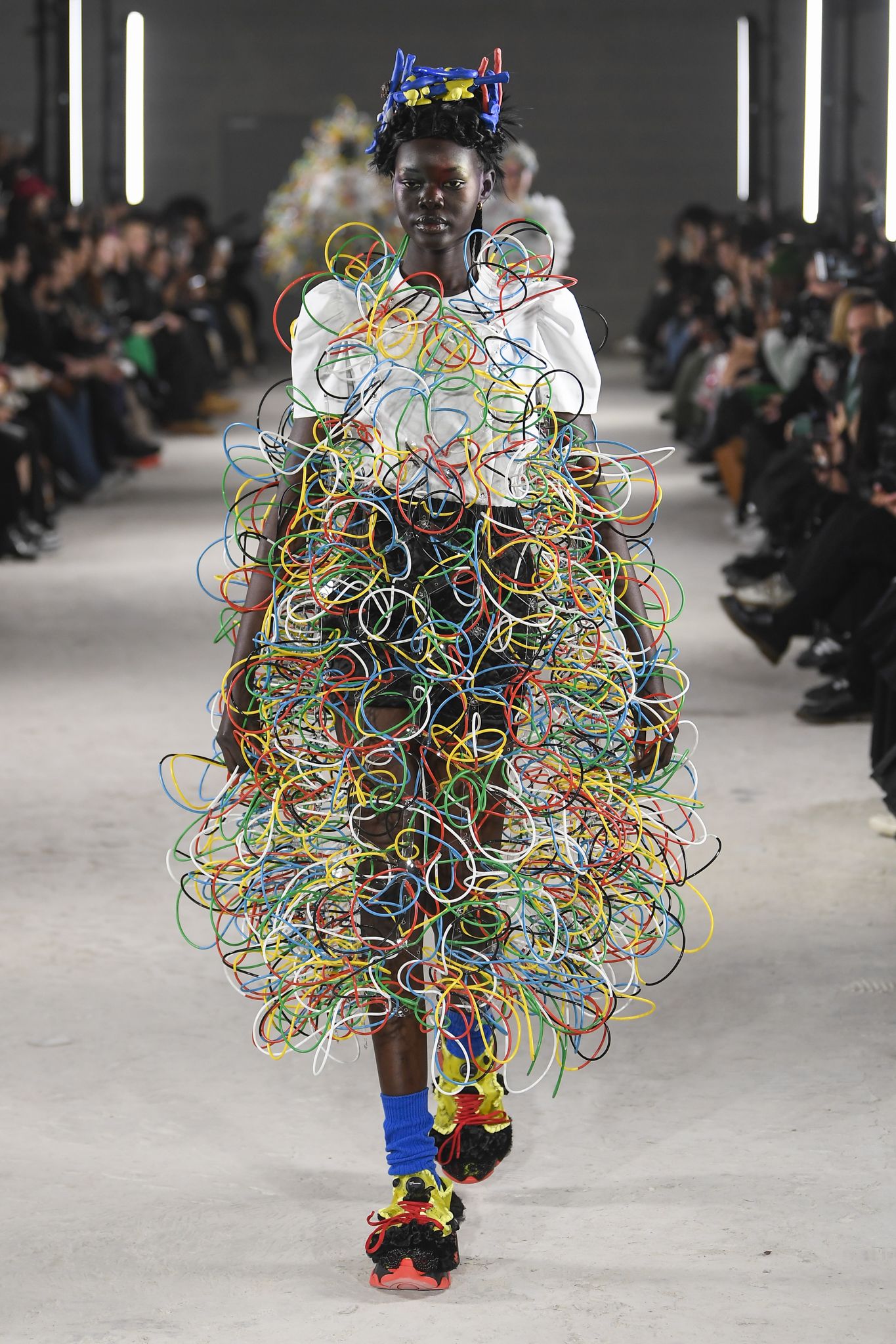 ルック】「ノワール ケイ ニノミヤ」2024-25年秋冬コレクション - WWDJAPAN