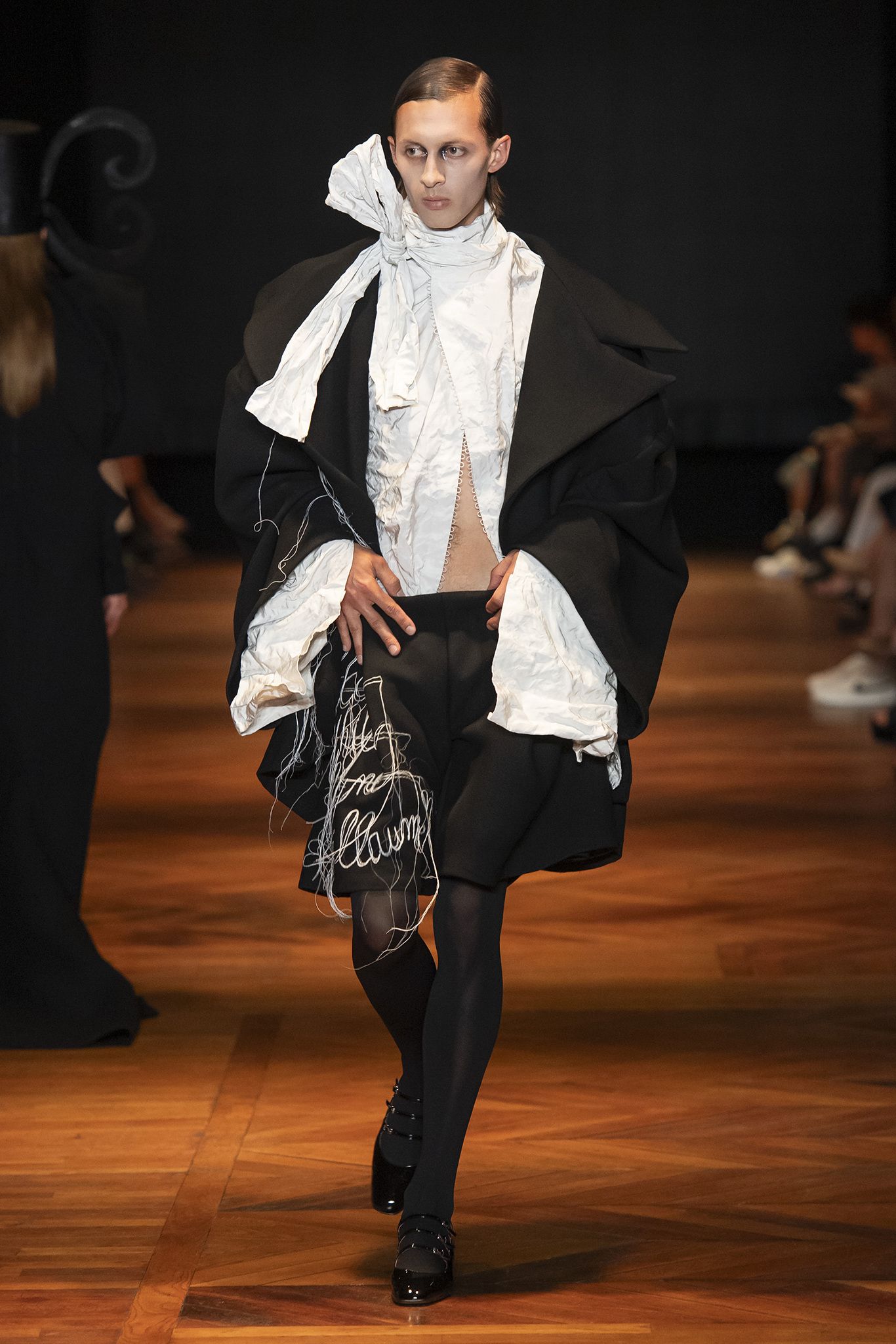 ルック】「シャルル ドゥ ヴィルモラン」2024-25年秋冬オート