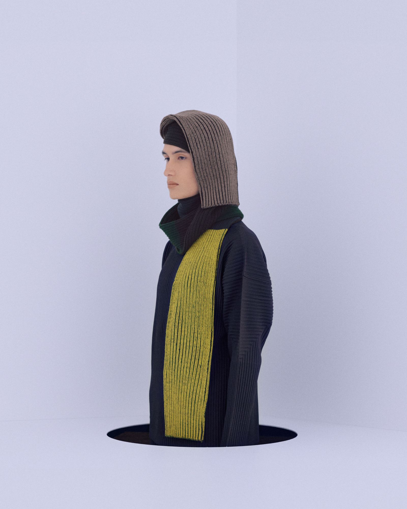 オム プリッセ イッセイ ミヤケ」がロナン・ブルレックとの