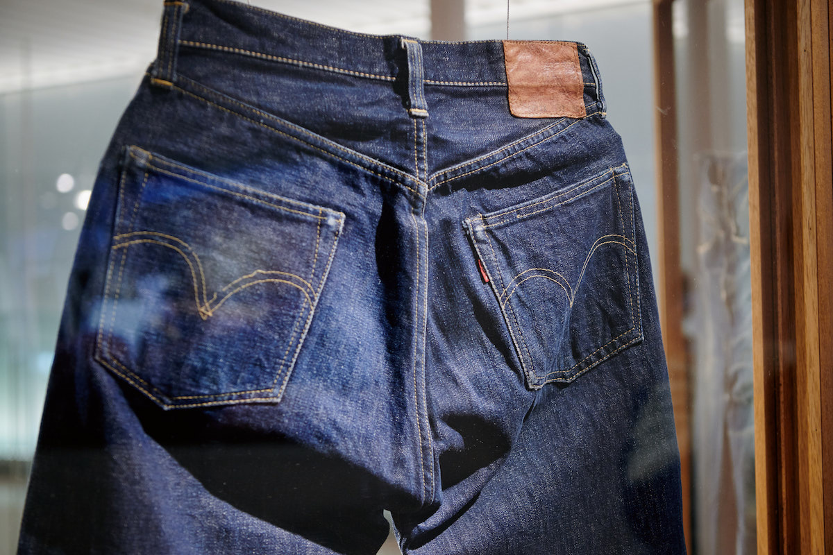 草彅剛の「人生の集大成」 84本のビンテージデニムが一堂に会する