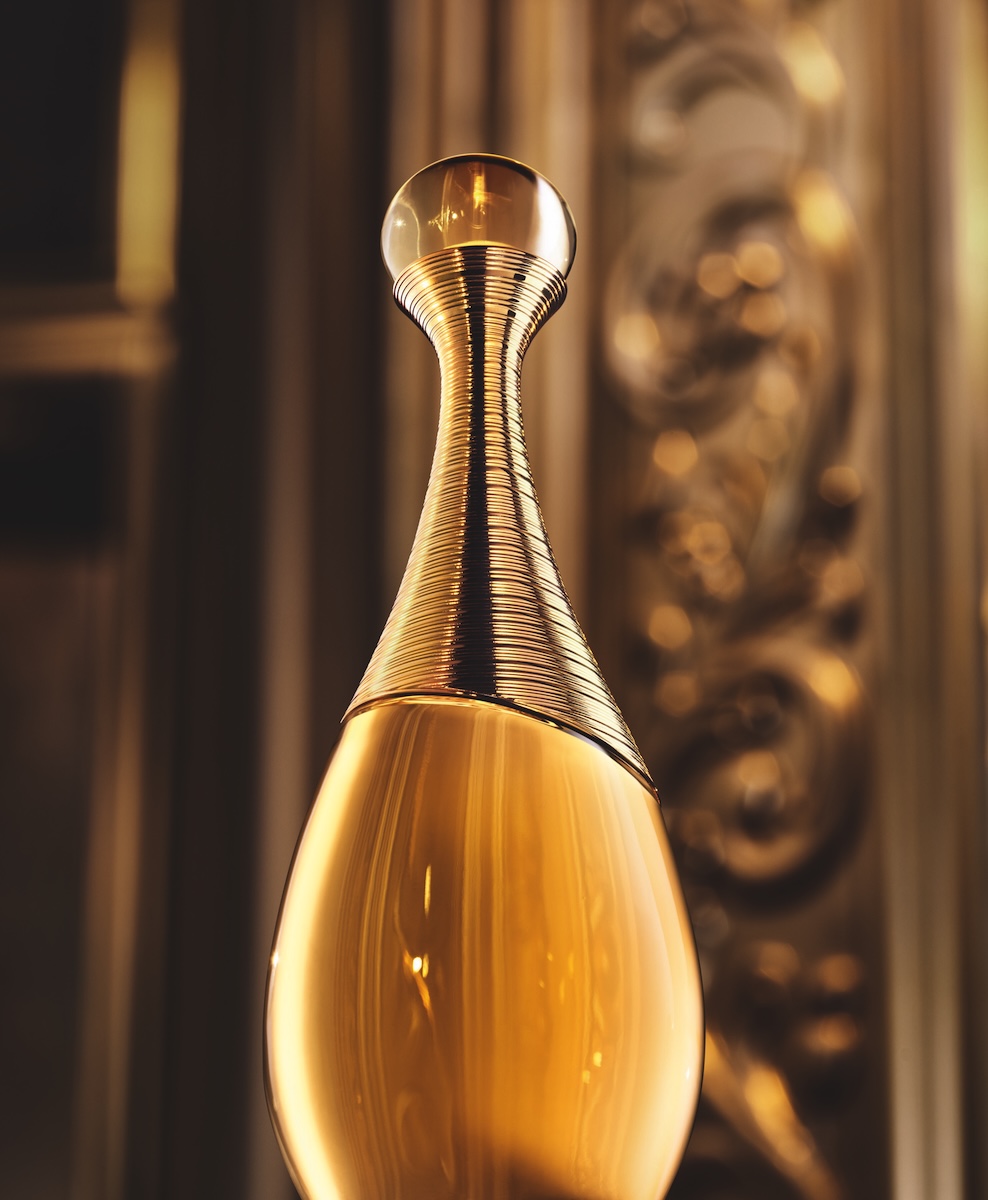 ディオール」の“ジャドール”が新ボトルで登場 調香師がデビュー時の