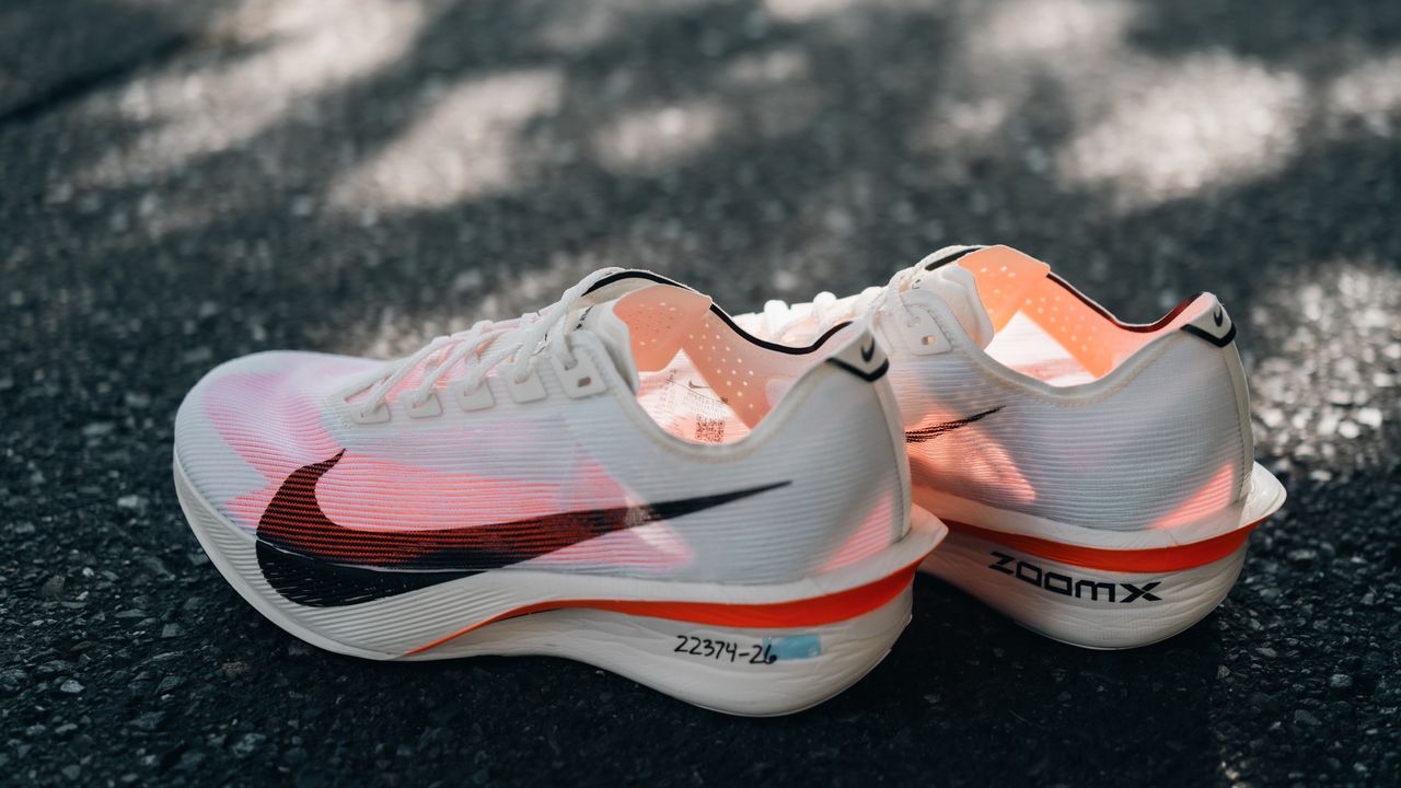 ナイキ ズームX ヴェイパーフライ ネクスト% 4」がついにアンベール