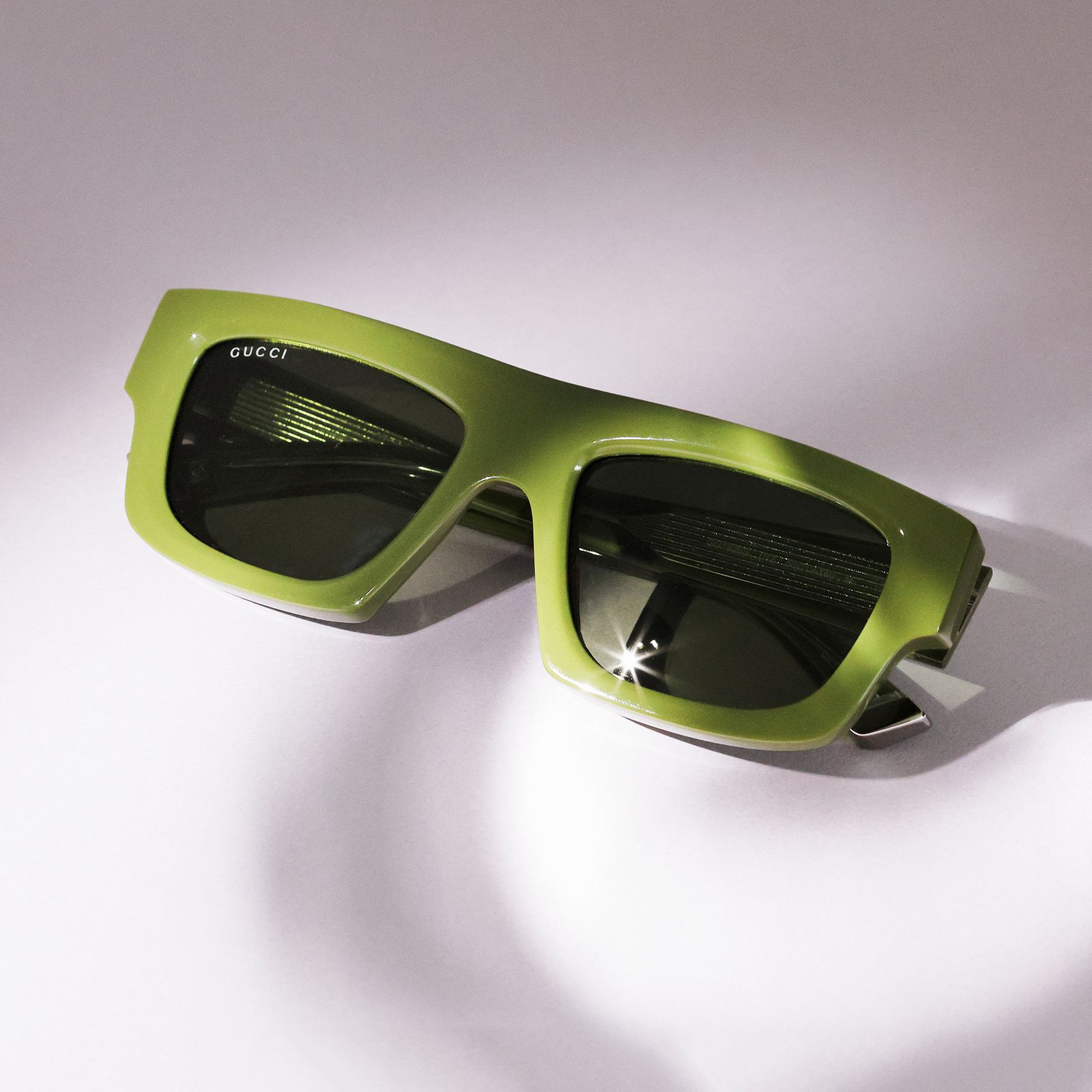 アーカイブをベースにタイムレスな魅力を放つグッチ──夏がくる前に