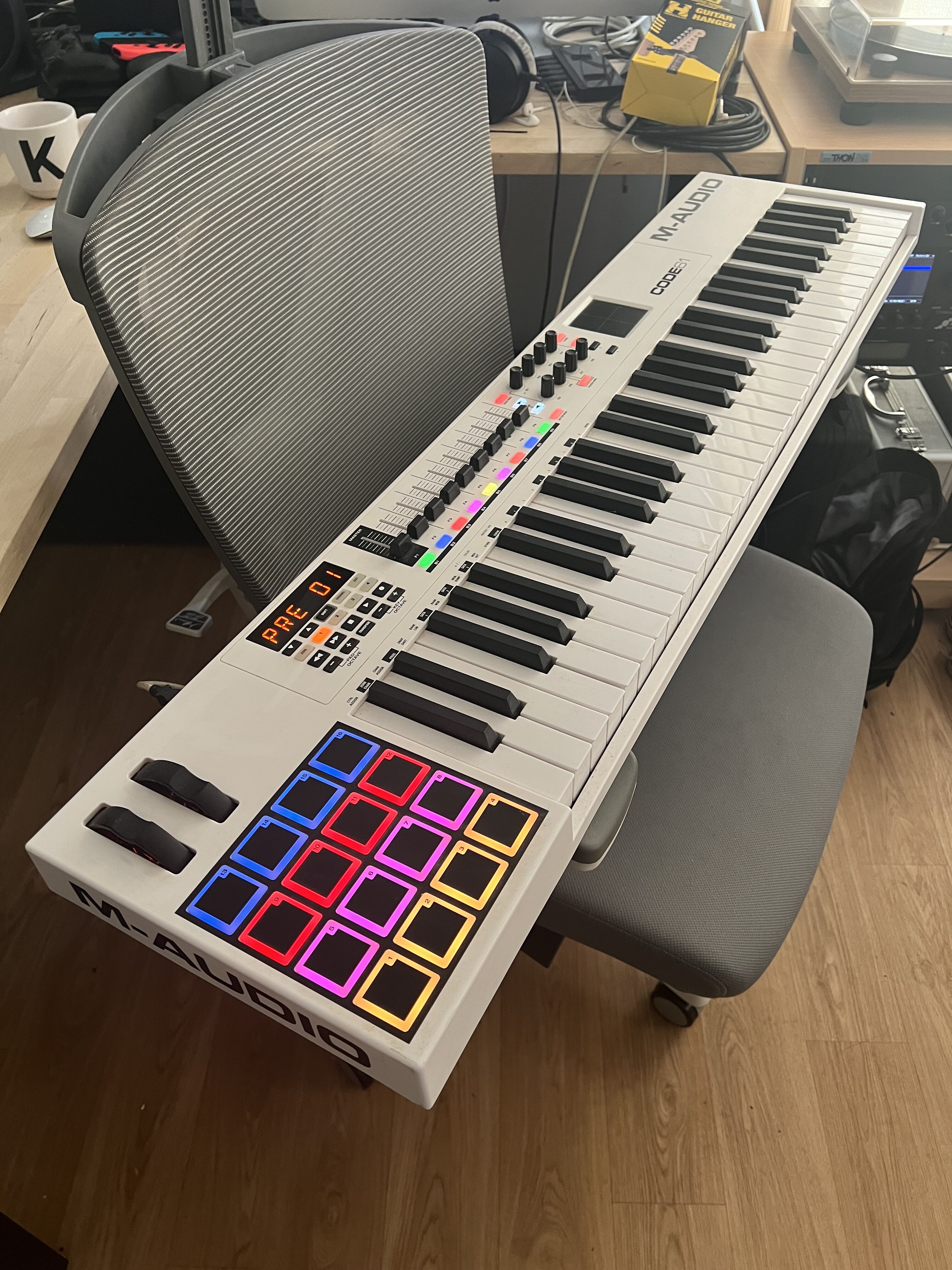 M-AUDIO CODE61 MIDIキーボード X/Yパッド付 ほぼ新品! M-AUDIO CODE61