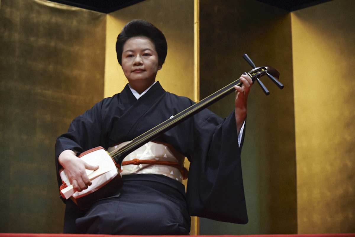 前原恵美の伝統芸能入門 伝統芸能を支えるモノ 1 三味線の棹(さお