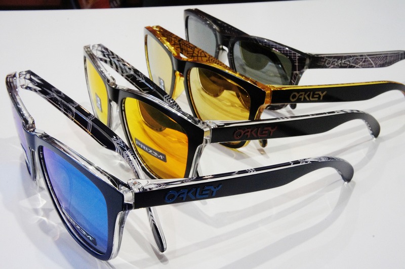 オークリーのレーダーロックと横浜ベイスターズの球団コラボレーション