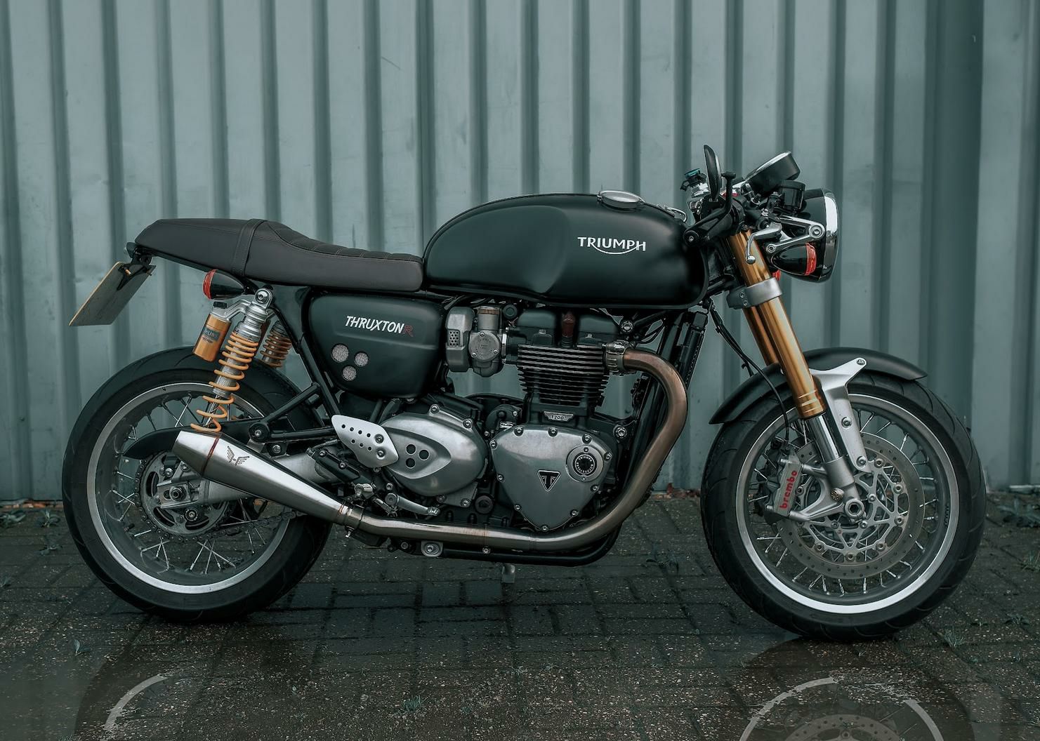 トライアンフ スラクストン 1200 R/RS リバースコーン スリップオン