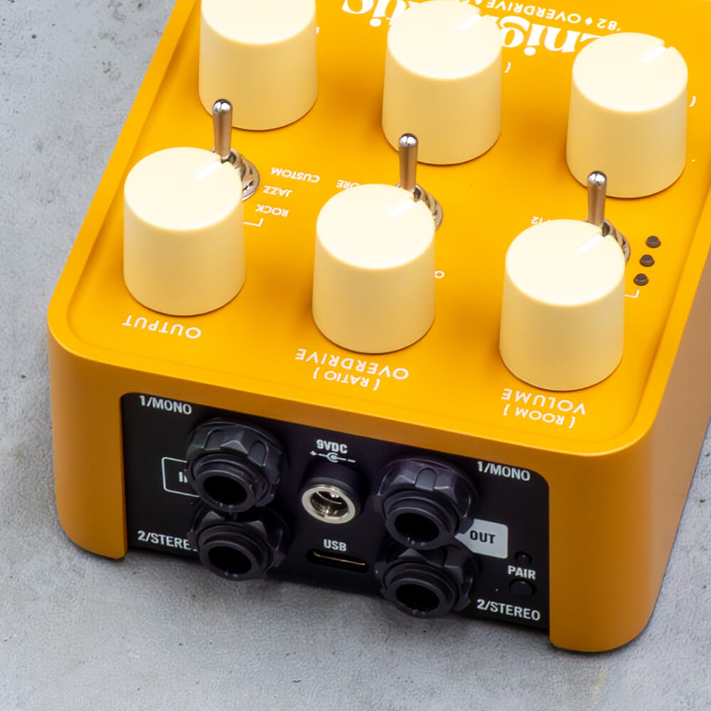 UNIVERSAL AUDIO UAFX Enigmatic '82 Overdrive Special Amp
