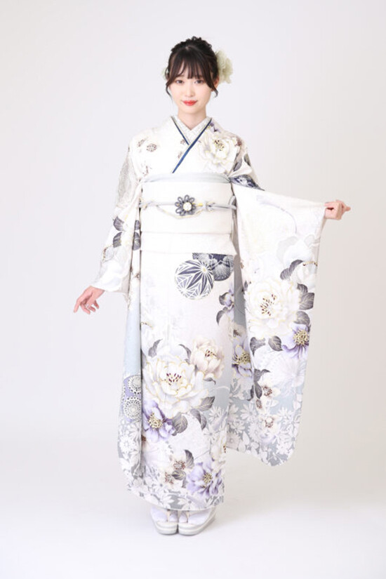 アニバーサルスタジオの振袖 /白色/紫色/エレガント/牡丹柄/ 振袖 | My振袖