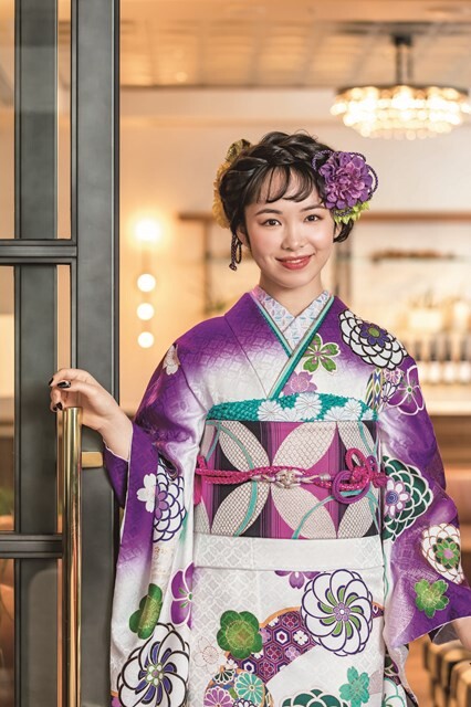 振袖専門店 京都まるなかの振袖 /紫色/白色/キュート/花柄/ 新作フル