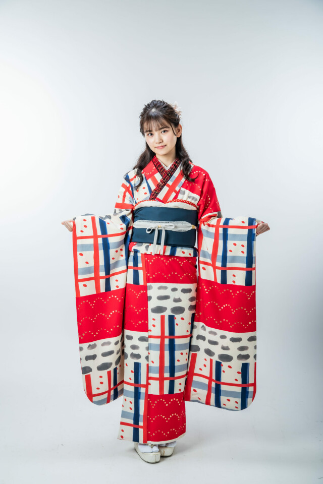 遊楽市の振袖 /赤色/紺色/キュート/その他/ 田村愛美鈴さん着用