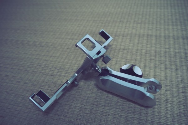 サインハウスのアルミ製スマホホルダー取り付けと注意点 バイク