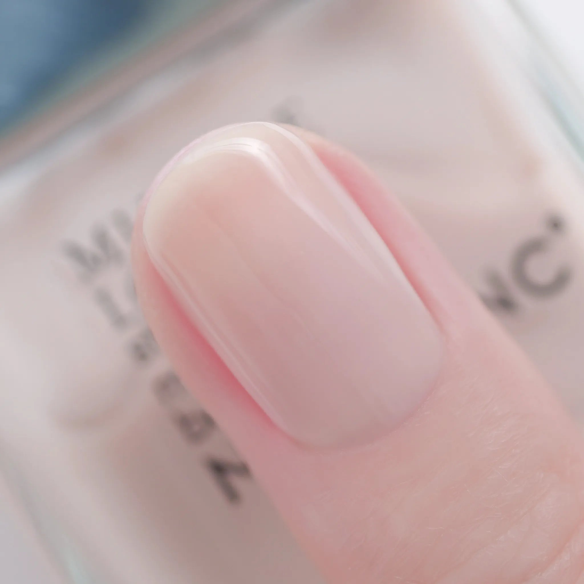 マッシュ ビー ラブ トリートメント ベースコート | NAILS INC