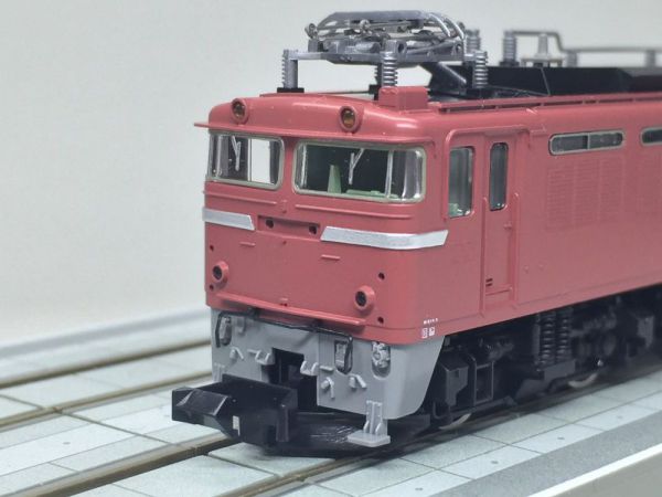 EF81 95号機 レインボー塗装B 入線です。 TOMIX 9172 | NGaugeJP