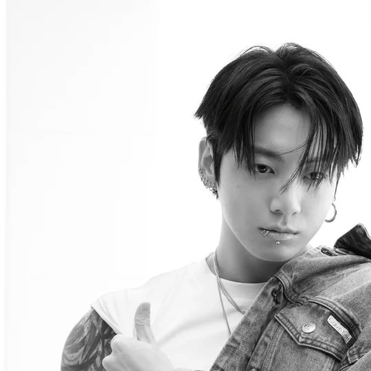 BTSのジョングク登場】Calvin Kleinが最新デニムコレクションの