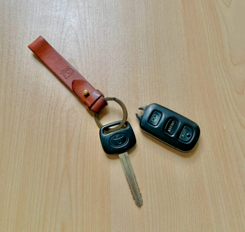 ハイラックスサーフ】純正キーレスのプラスティック部分が壊れた時の