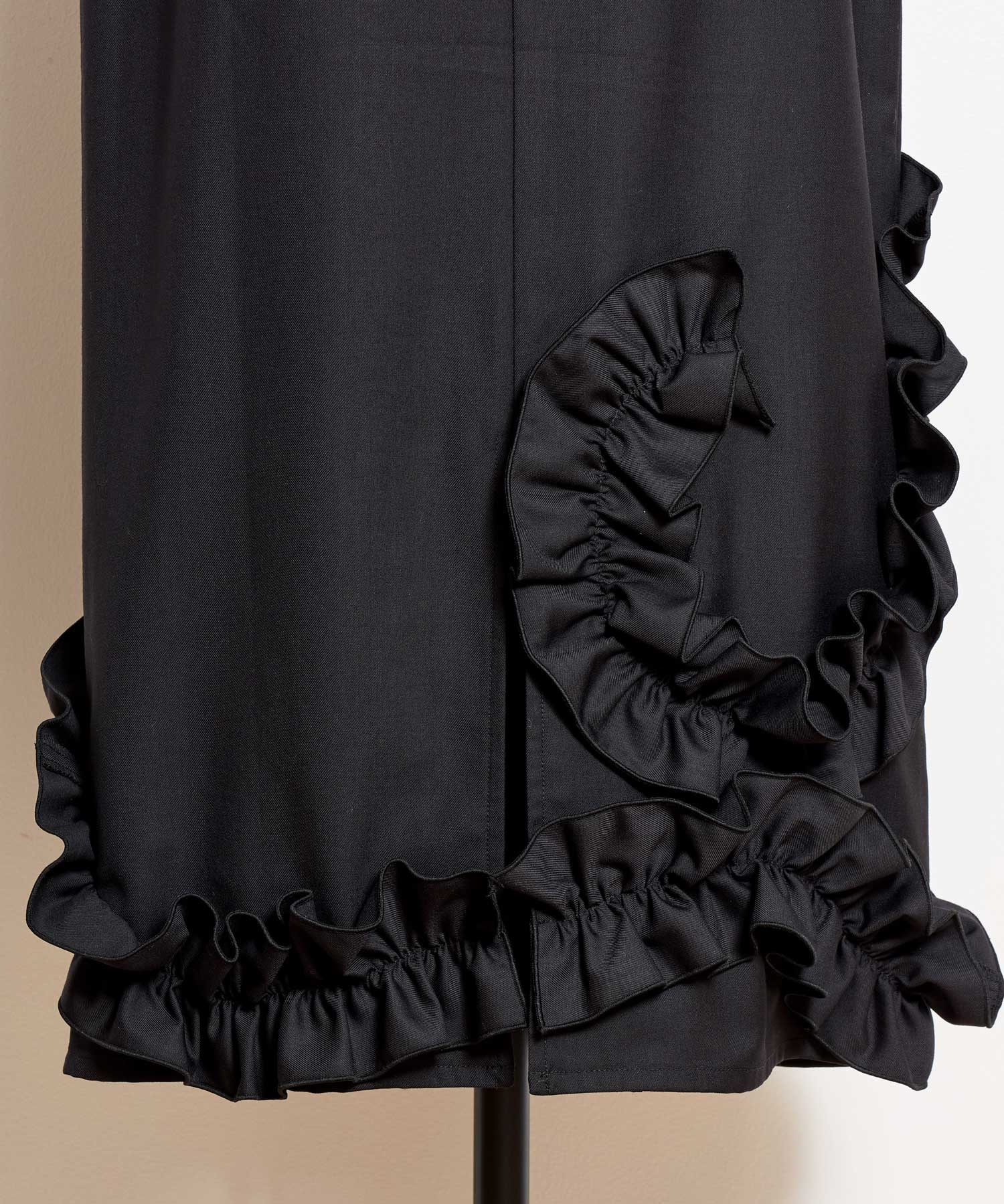 モチーフフリルタイトスカート | タイトスカート | NOELA OFFICIAL WEB