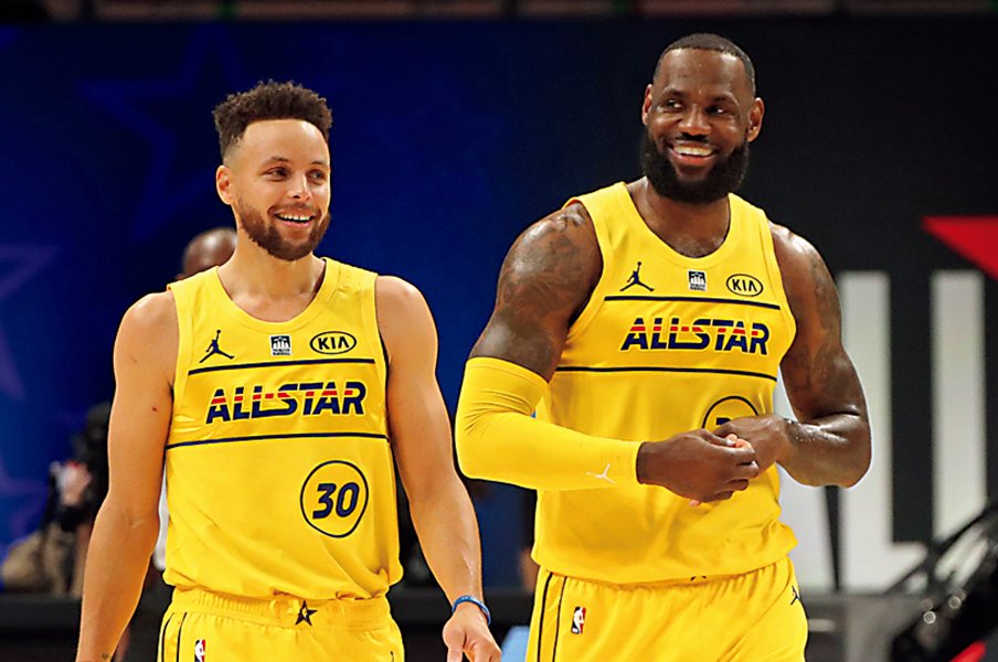 NBA】名勝負を生み出すレブロンとカリー。運命の交差は「特別でクール