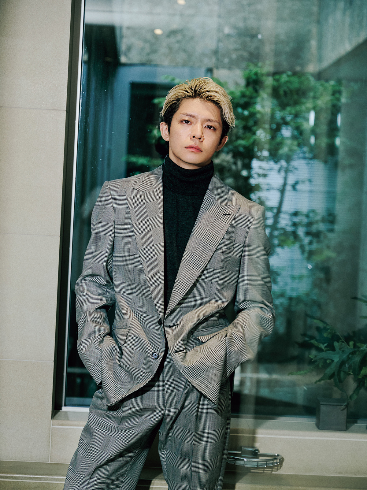 Number_iの岸優太が『ヌメロ・トウキョウ』10月特装版の表紙にソロで初