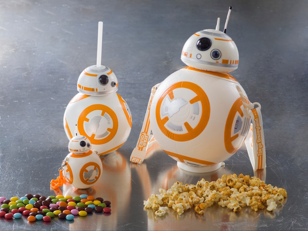 東京ディズニーランドで「スター・ウォーズ」BB-8のポップコーン