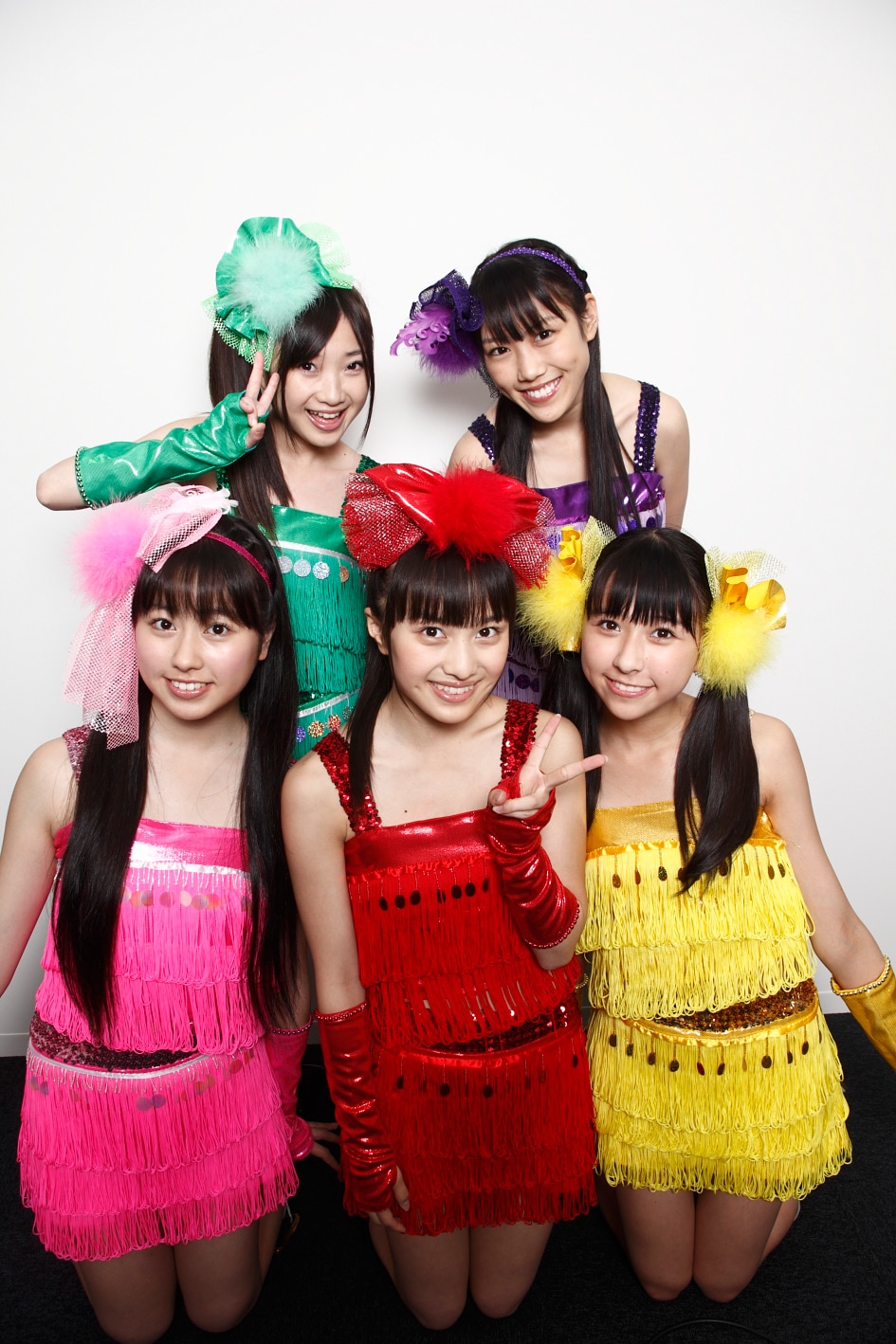 ももクロおしゃれ雑誌で真剣勝負、第1戦は変顔対決だZ - 音楽ナタリー