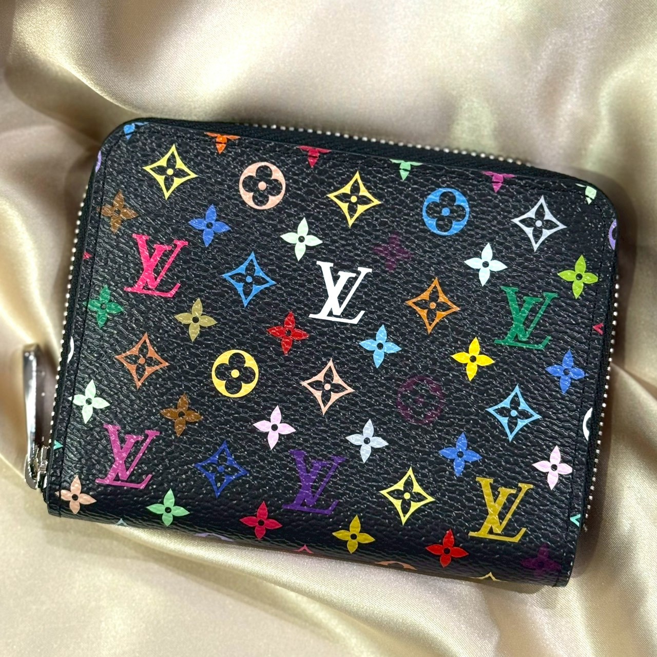 LOUIS VUITTON M13409 モノグラム マルチカラー ジッピー・コイン