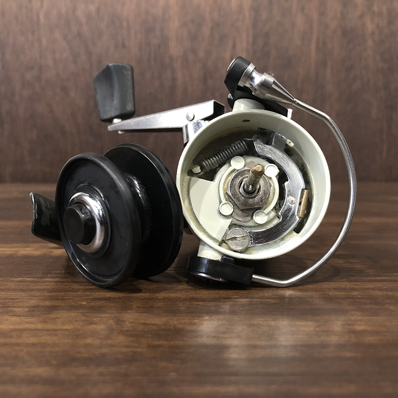 Abu Cardinal 33 Rocket Bail（アブ カーディナル 33 ロケットベイル