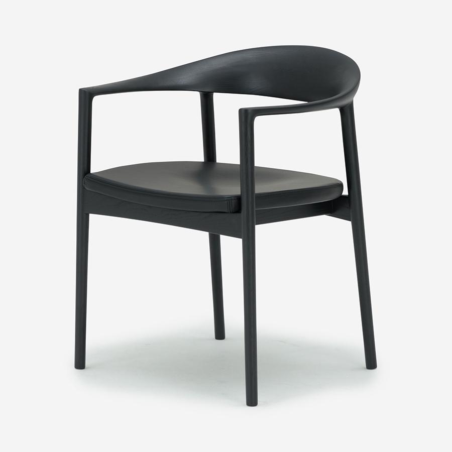 HORSE SHOE アームチェア アッシュブラック｜【公式】ACTUS online