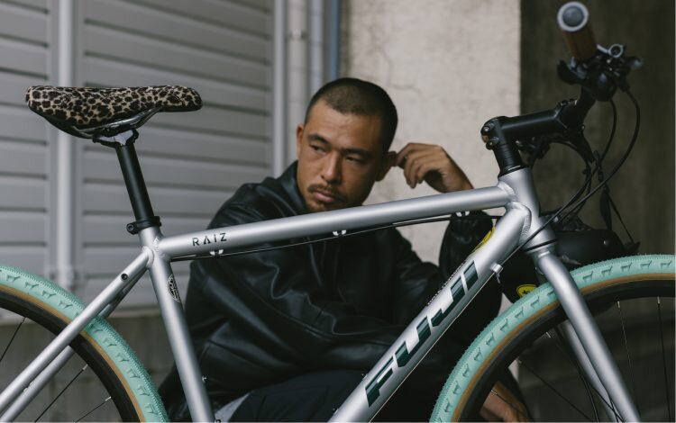 FUJI ( フジ ) クロスバイク RAIZ DISC ( ライズ ディスク ) ネオン