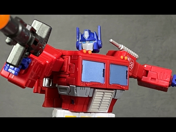 TF】スタジオシリーズ「SS-142 オプティマスプライム」レビュー