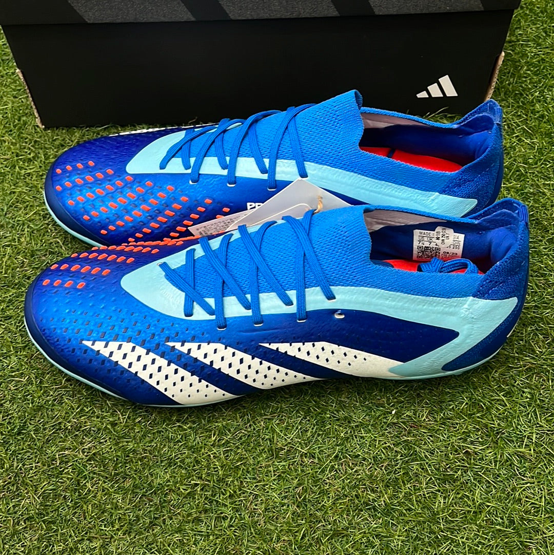 Predator Accuracy.1 L 2G/3G AG ローカットプレデター アキュラシー