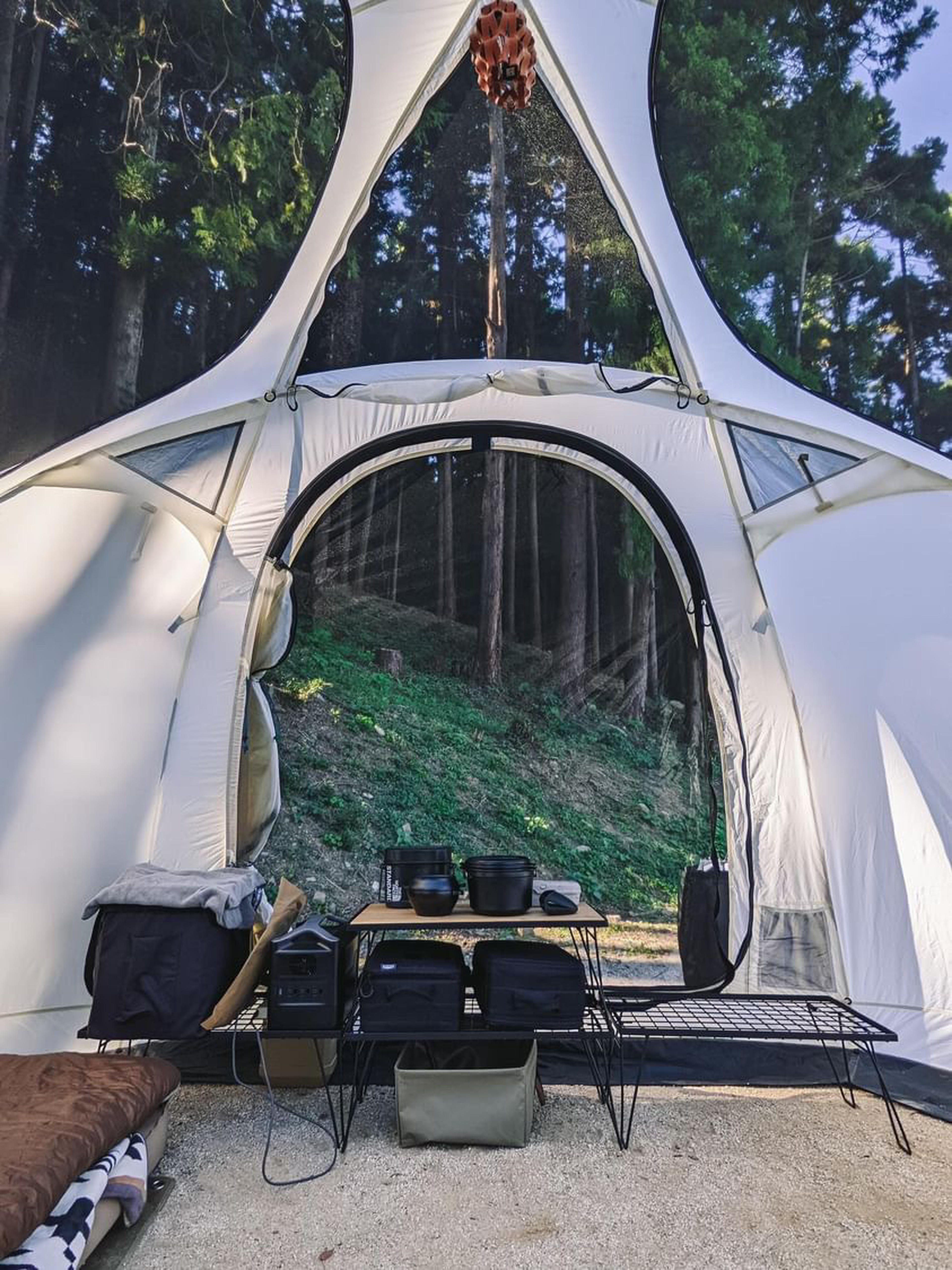 幕内からも外の景色が楽しめるBEN NEVISの「オブザーバーシェルター