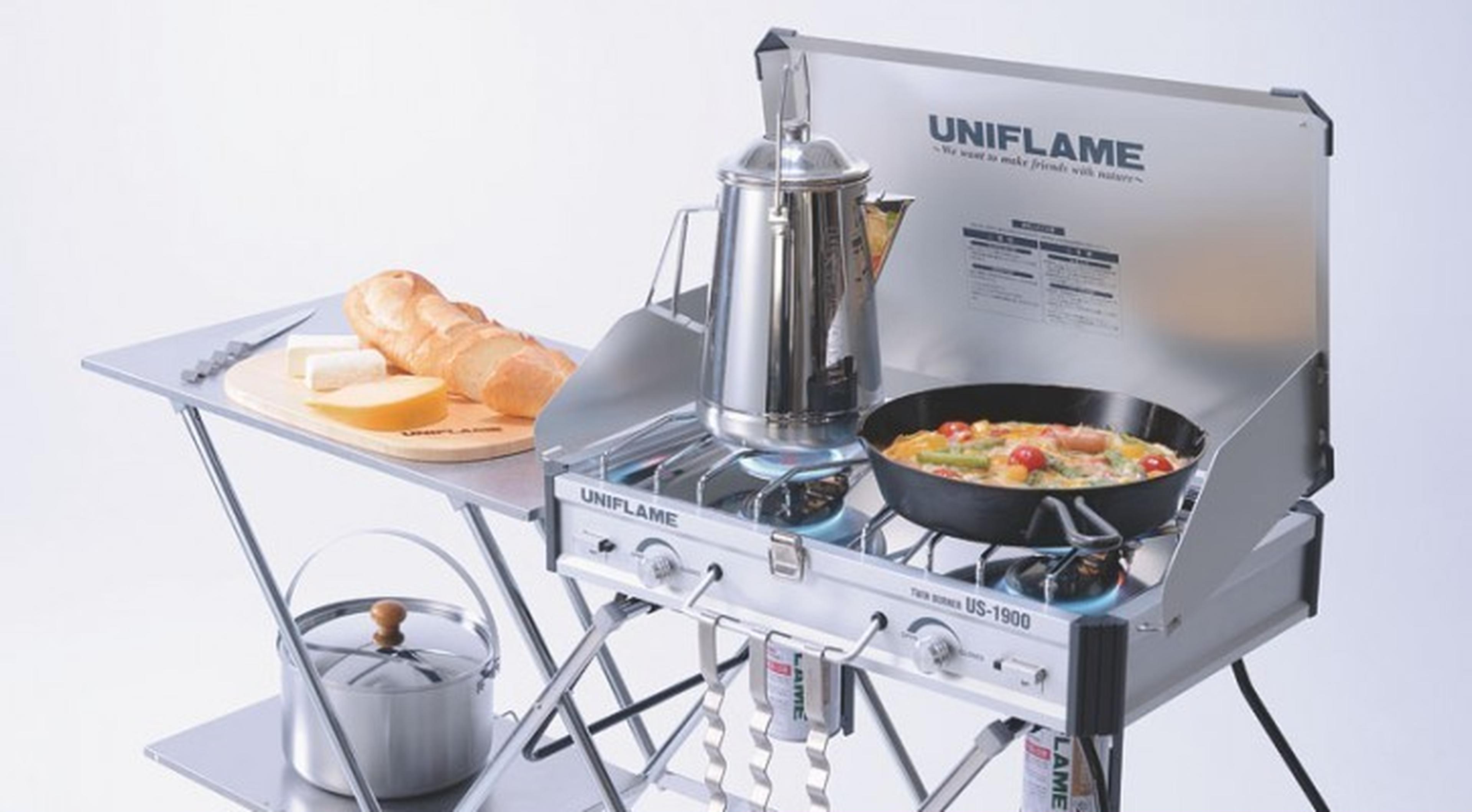 ユニフレームのツーバーナー「ツインバーナーUS-1900」の魅力を徹底