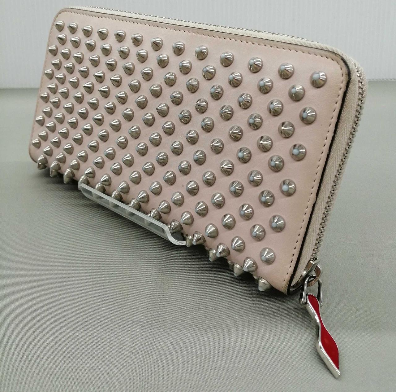 クリスチャンルブタン(Christian Louboutin)|パネトーネラウンド