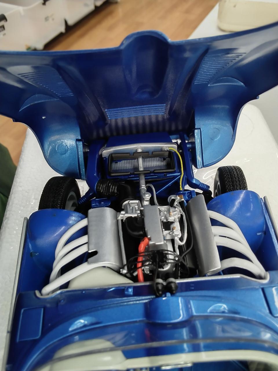 オートアート オウト(AUTOart)|1/18シボレー コルベットSS 1957（青