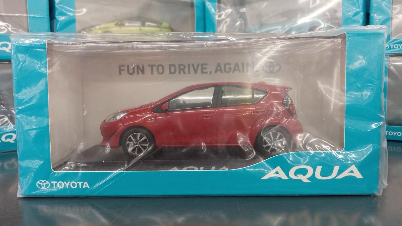トヨタ(TOYOTA)|AQUA アクア ミニカー|【ハードオフ公式通販】オフ