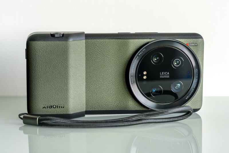 Xiaomi 13 Ultra Review: A Camera That Happens to Have a Phone