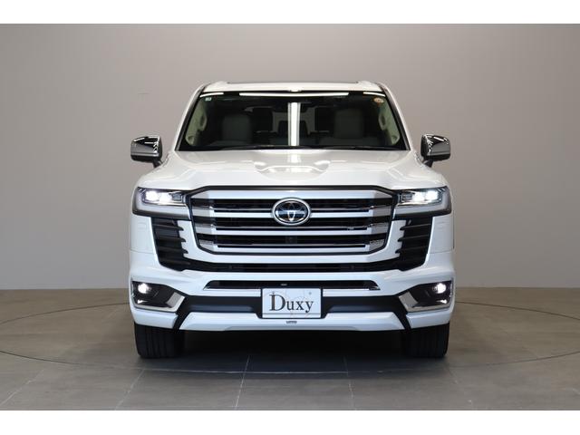 TOYOTA LAND CRUISER ZX | 2025 | PEARL WHITE | 4118 km | details