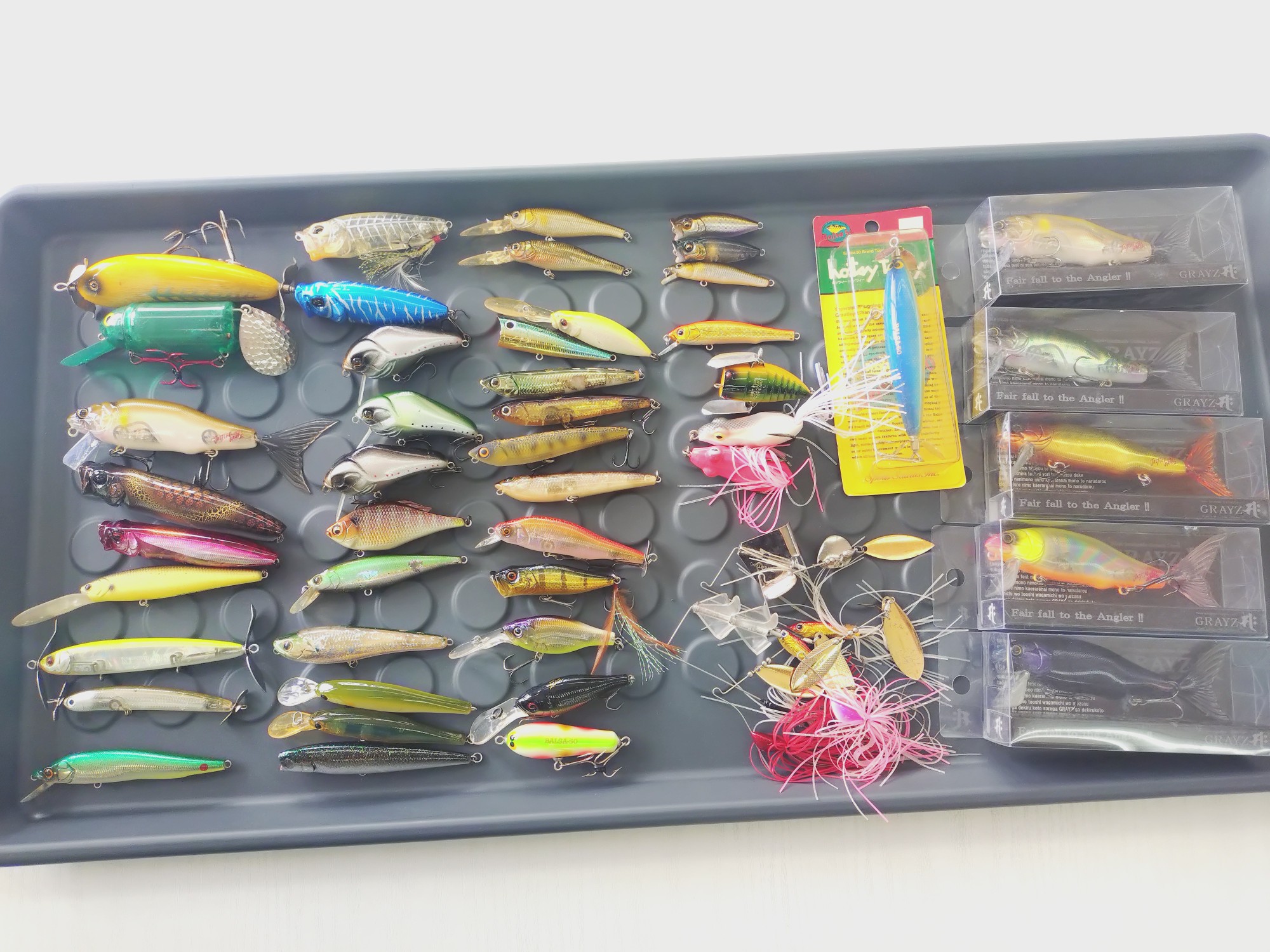 まとめ】ルアーまとめ売り 58個 まとめ】ルアーまとめ売り 58個 TROUT