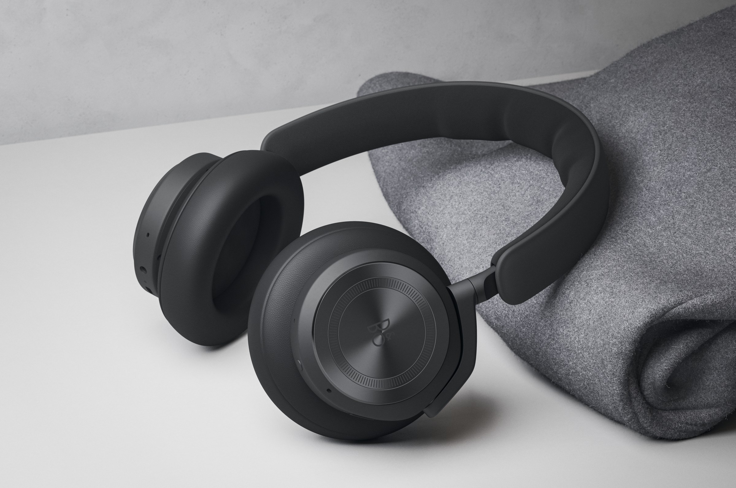 Bang & Olufsen's new HX headphones offer 35 hours of battery life