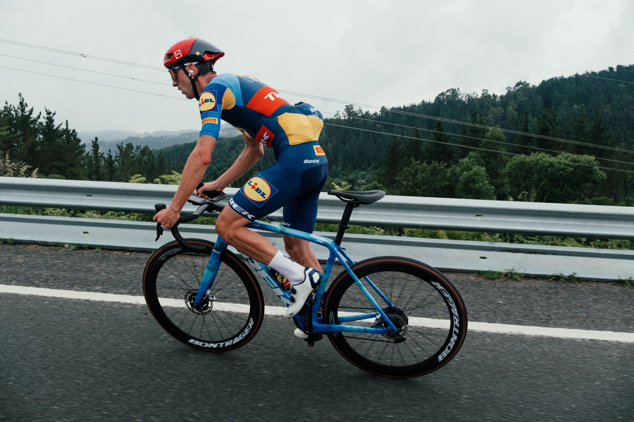 2023年 12月 Lidl-Trek アパレルラインナップ 冬物登場！ | トレック