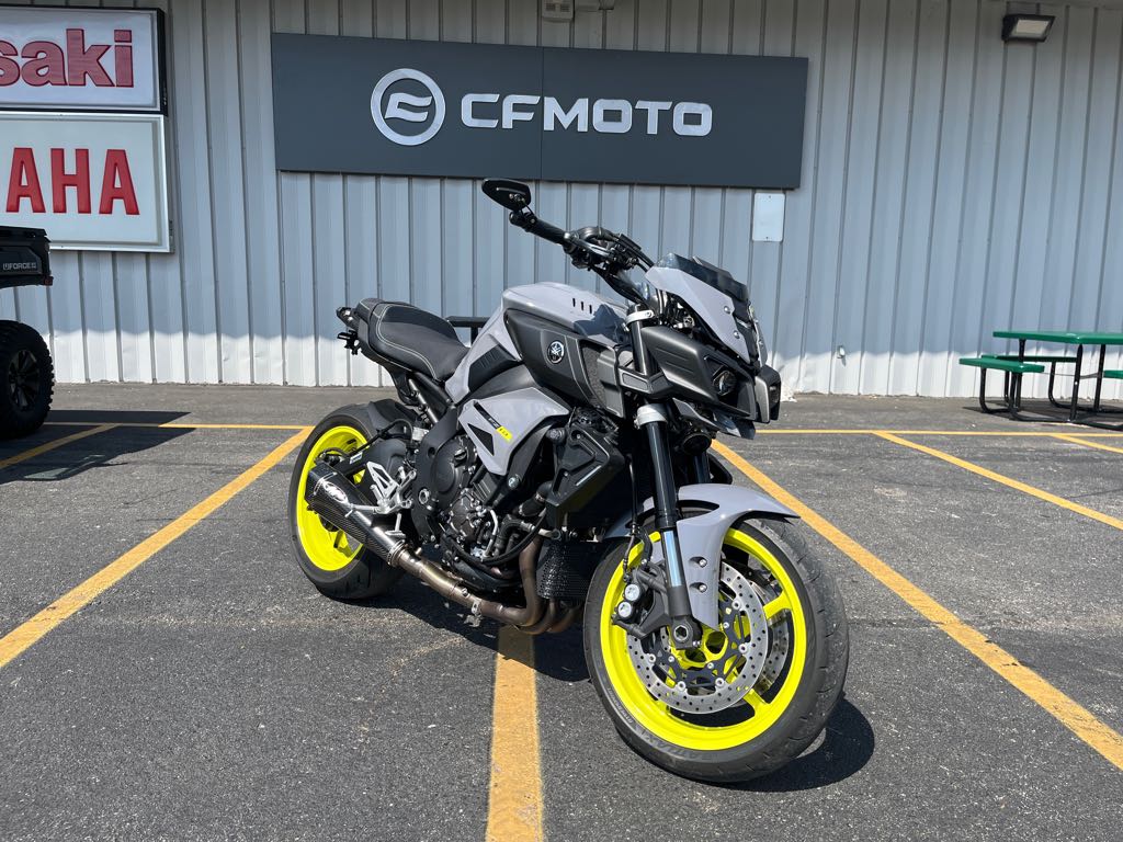 2017 YAMAHA FZ-10 ARMOR GRAY UY000729 - Shawnee Cycle & Powersports