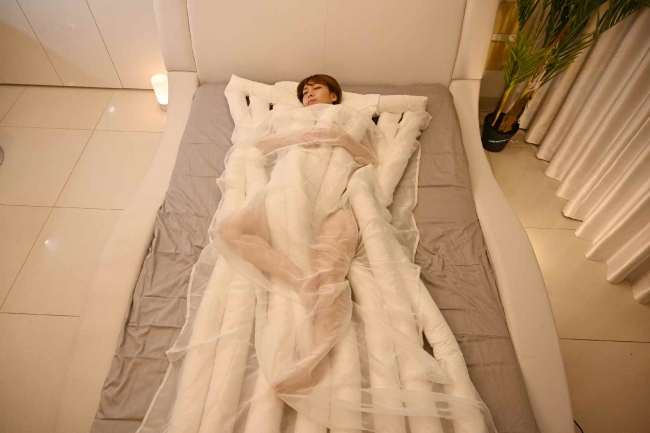 理想の寝具 うどん」公開即日で1ヶ月待ち | 株式会社ゴールデン