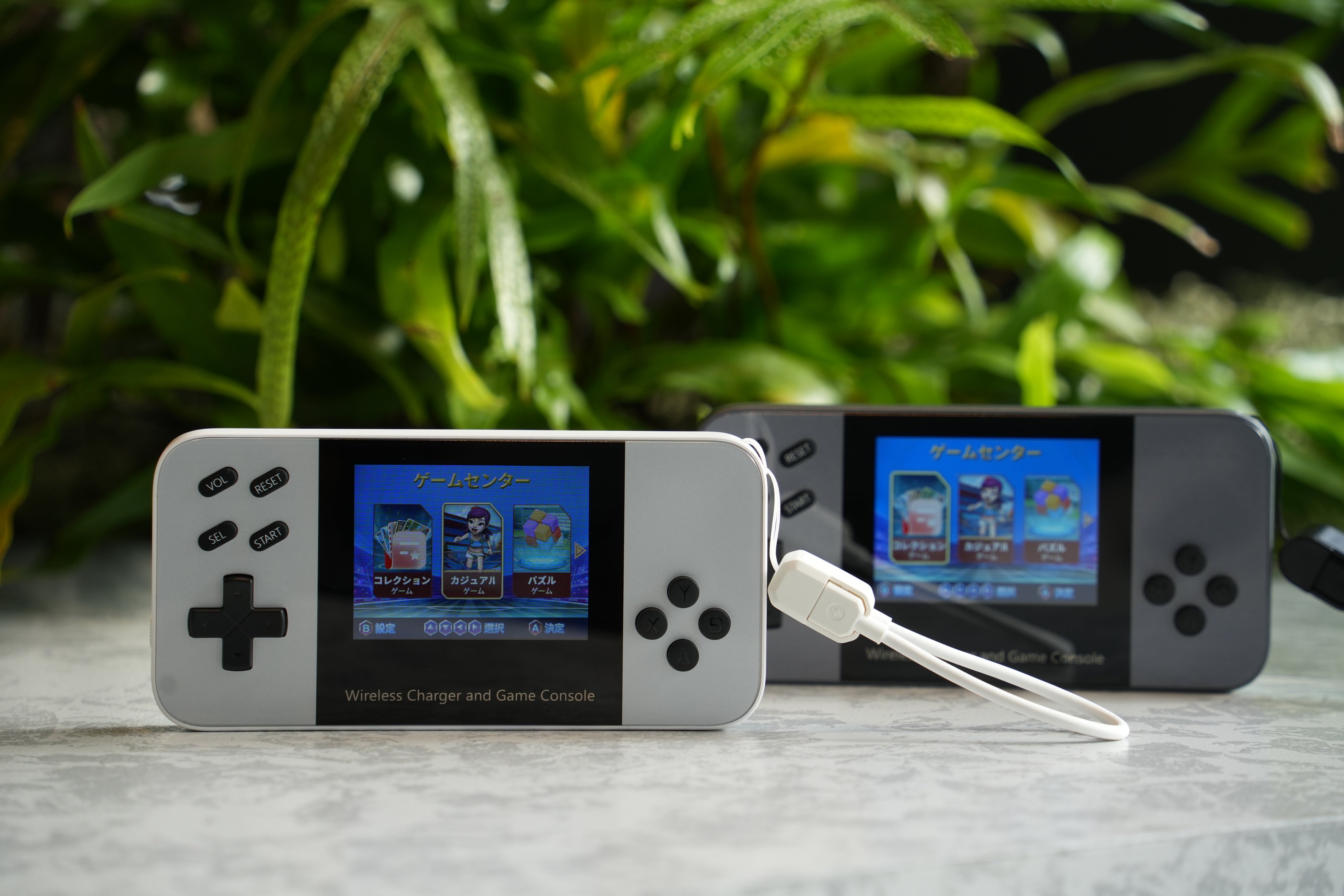 あの ”遊べる” モバイルバッテリー「モバイルBOY」が進化！ゲーム300本