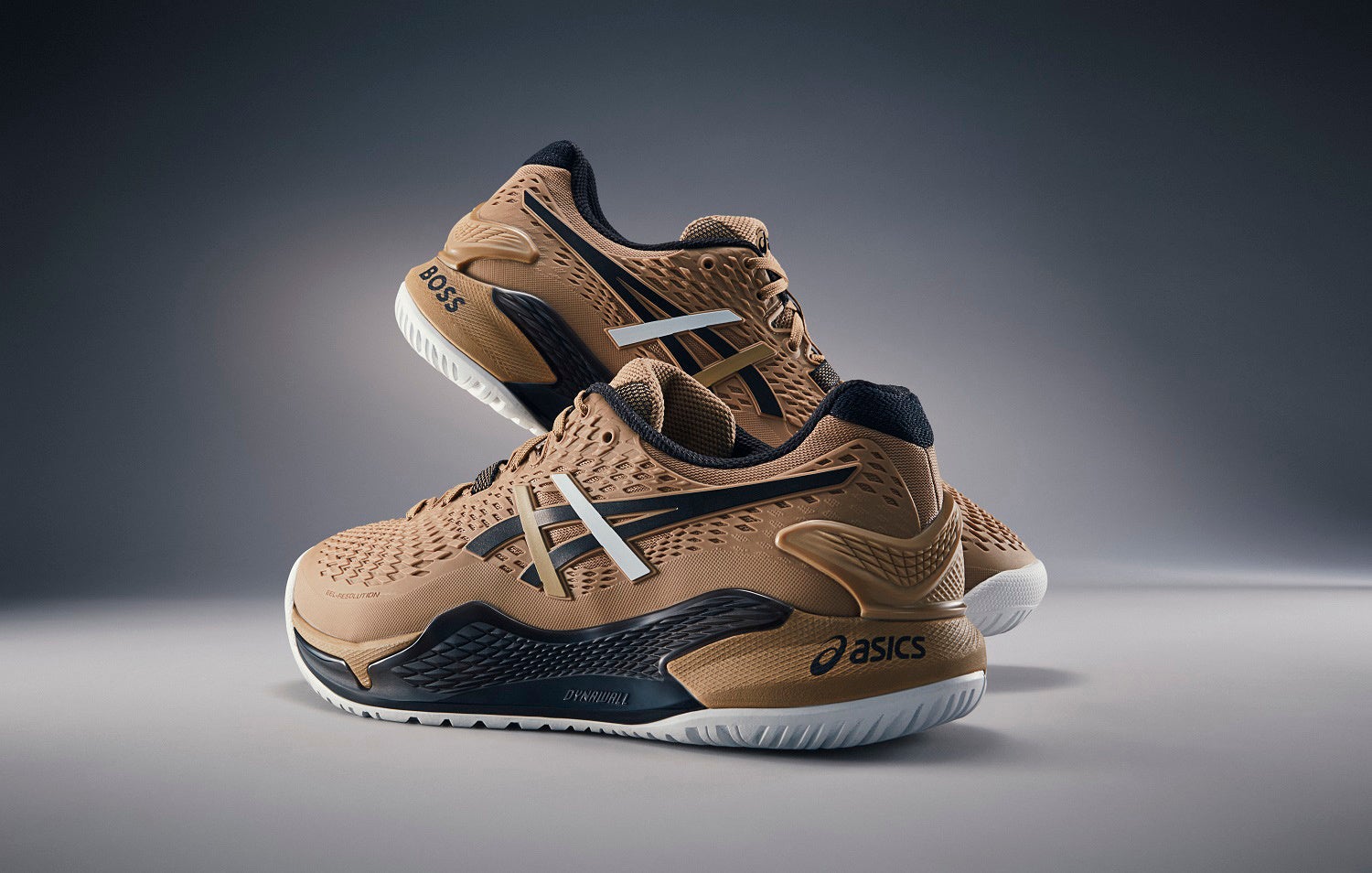 テニスシューズ「GEL-RESOLUTION 9」から「BOSS」とコラボレーション
