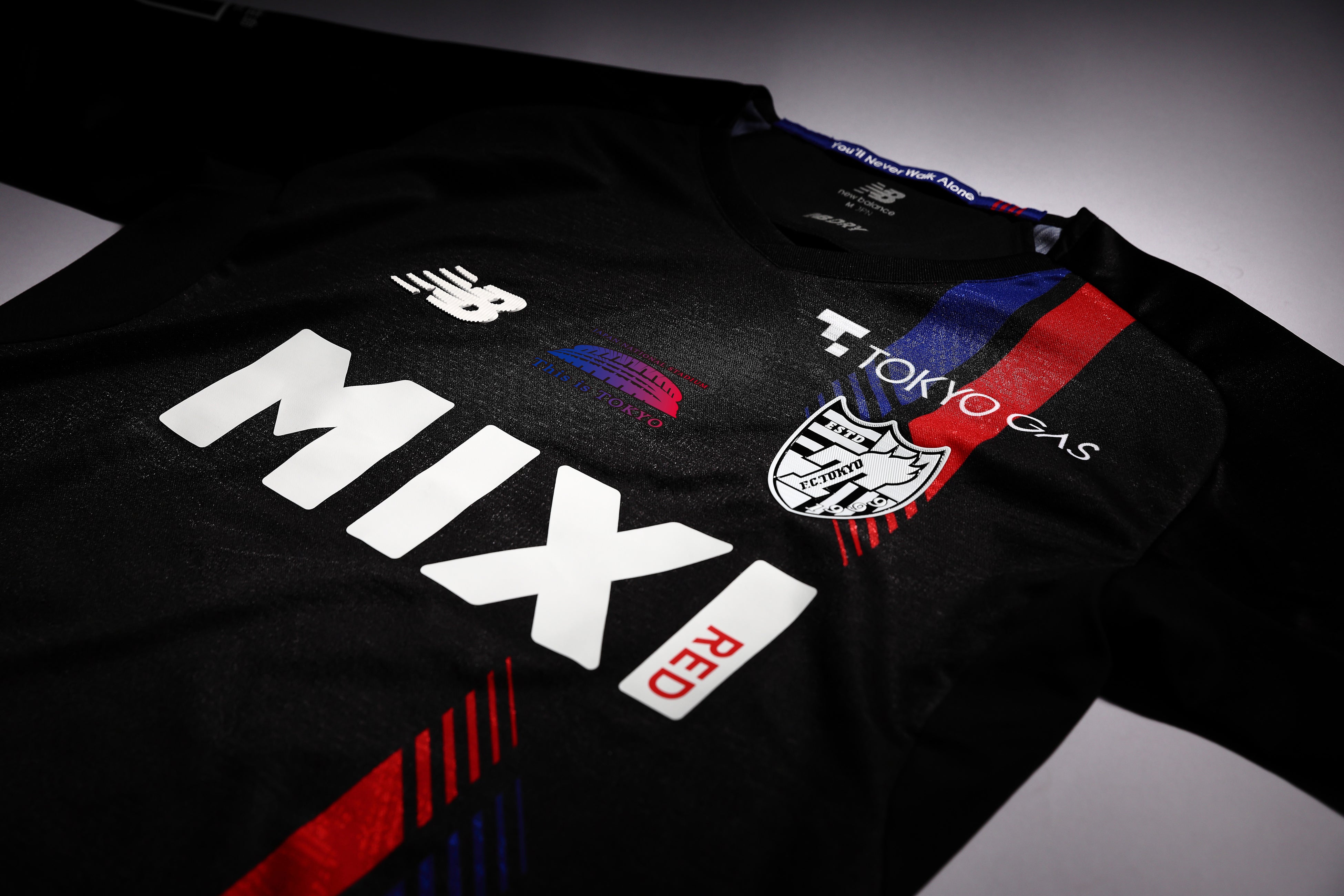 ニューバランスとFC TOKYOが2022年3rdユニフォームを発表 4月15日(金