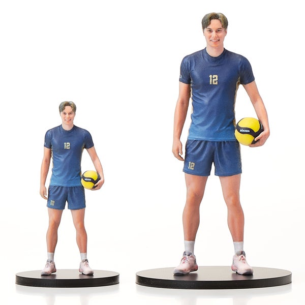 バレーボール 髙橋藍選手のオリジナルグッズを、マルイのネット通販